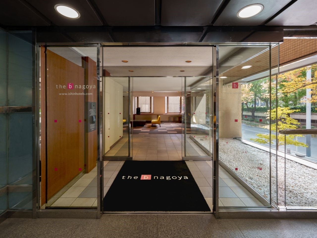 2F エントランス